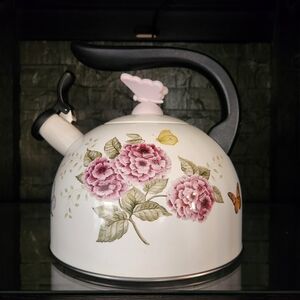 Lenox Butterfly Meadow Collection Tea Kettle With Butterfly On Lid NWT #897924